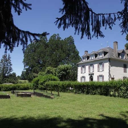 Hostellerie La Bruyere Chalvignac Bagian luar foto