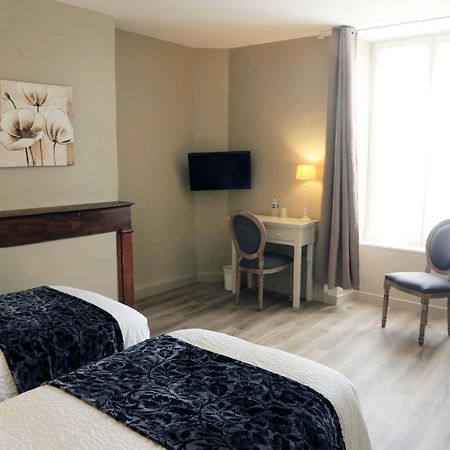 Hostellerie La Bruyere Chalvignac Bagian luar foto