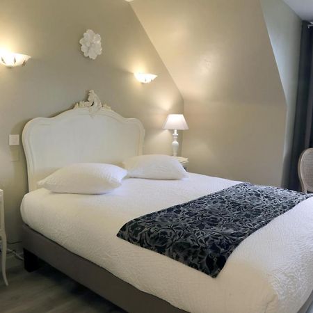 Hostellerie La Bruyere Chalvignac Bagian luar foto