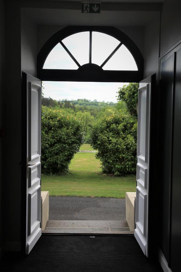 Hostellerie La Bruyere Chalvignac Bagian luar foto