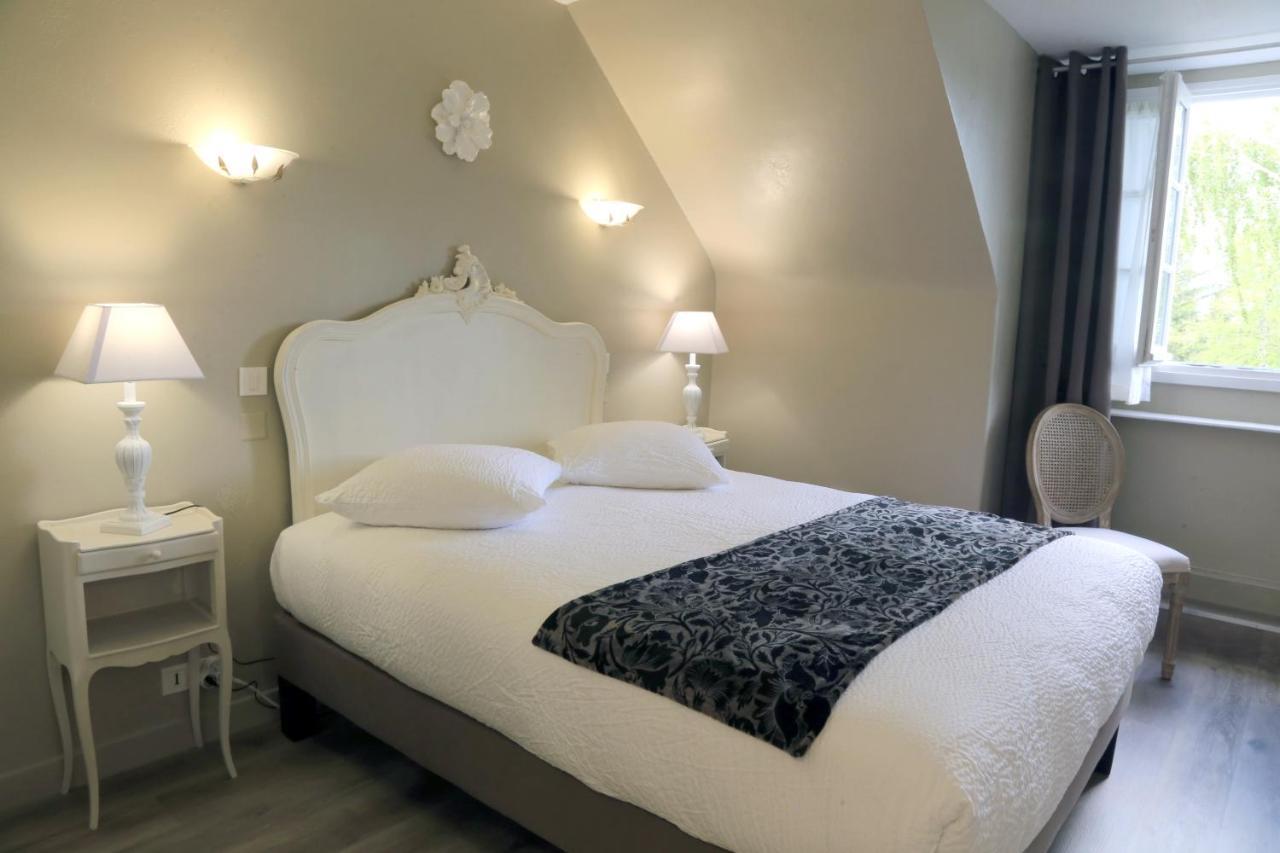 Hostellerie La Bruyere Chalvignac Bagian luar foto
