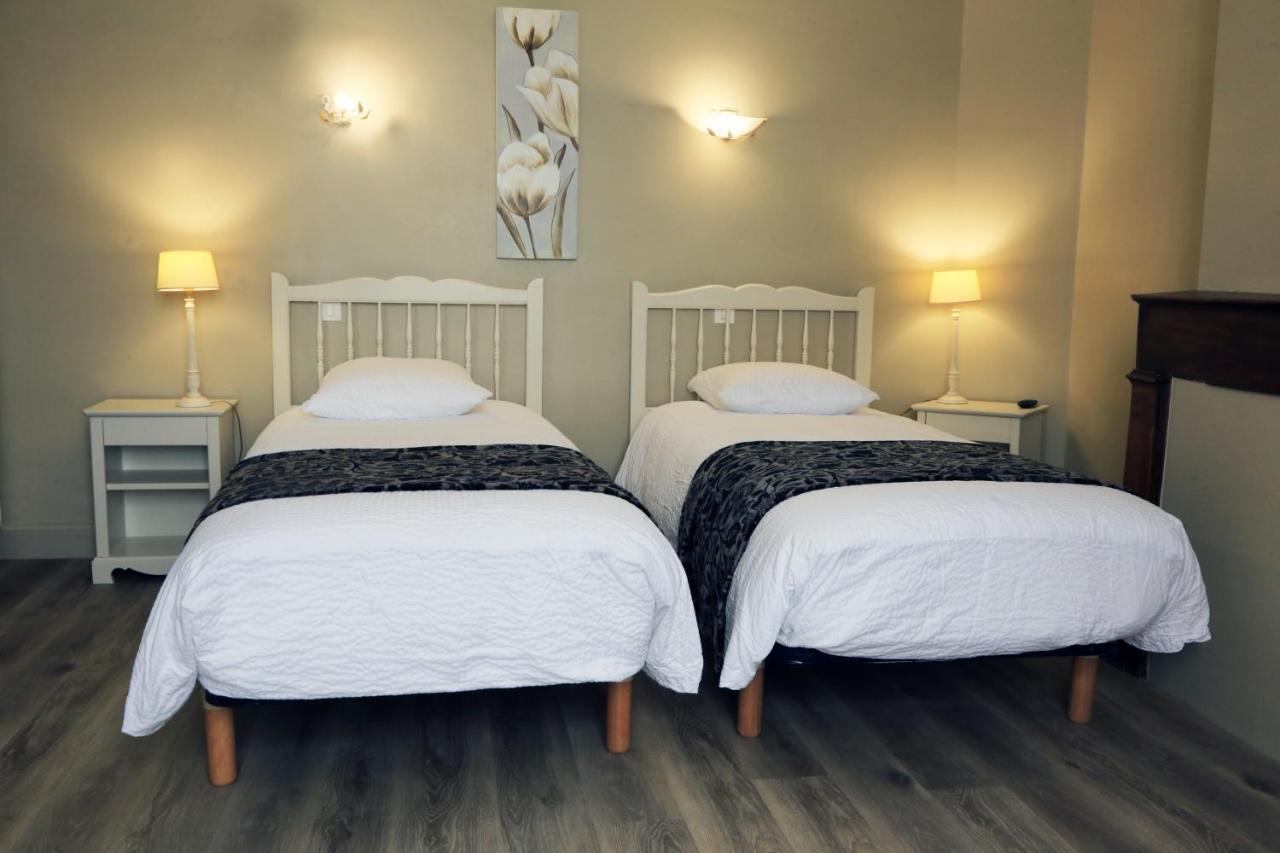 Hostellerie La Bruyere Chalvignac Bagian luar foto