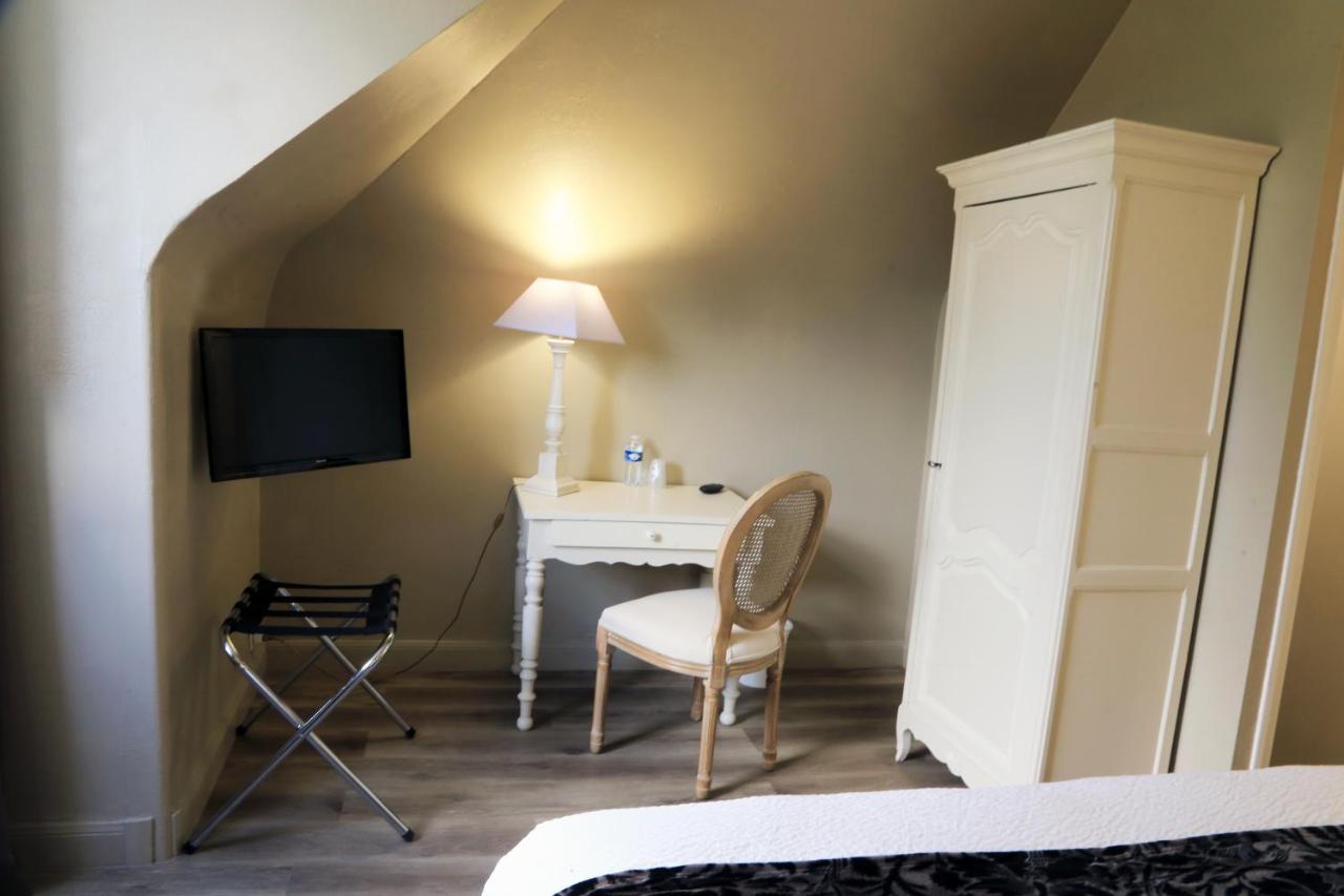 Hostellerie La Bruyere Chalvignac Bagian luar foto