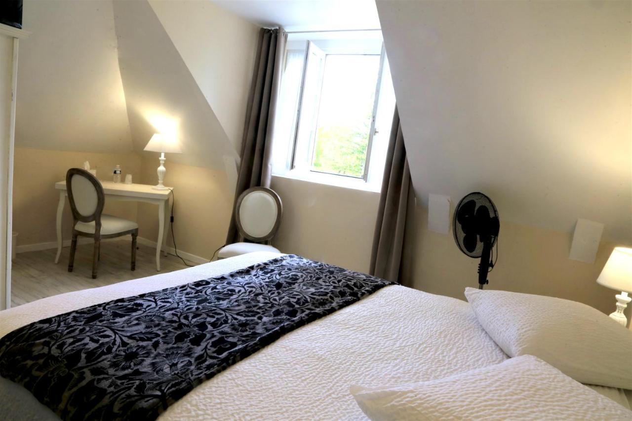 Hostellerie La Bruyere Chalvignac Bagian luar foto
